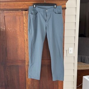 Lululemon ABC Slim Fit 5 Pocket Pants Men’s Blue Warpstreme Stretch size Large